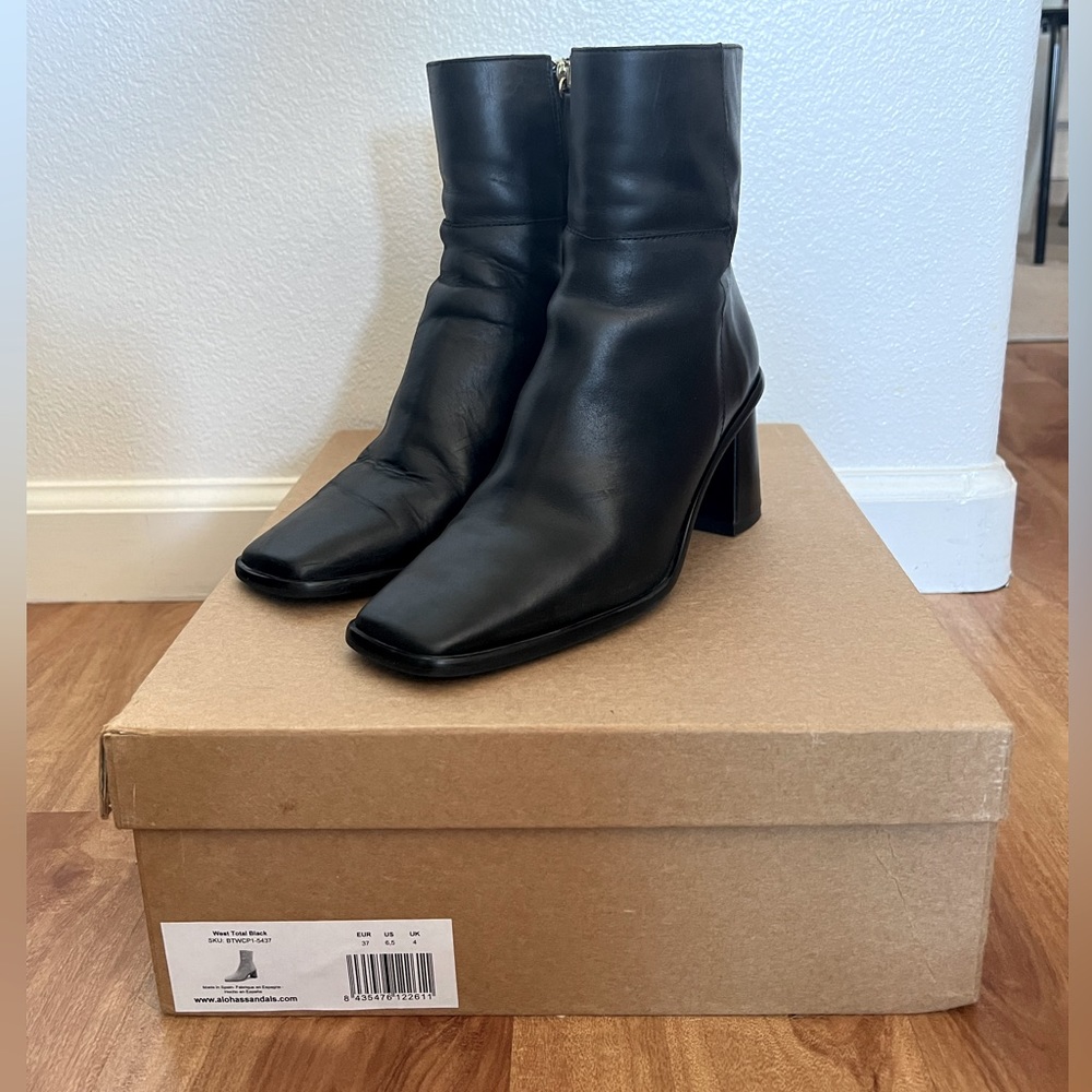ALOHAS West Leather Heels. Will fit 6.5 to 7